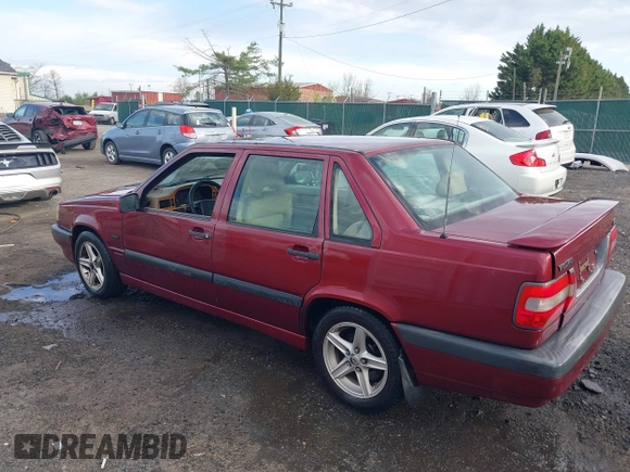 1997 Volvo 850 GT с VIN YV1LS5553V1400395, выставлен на аукционе IAAI как лот 41887637 с пробегом 88 192 миль миль и . История ставок и продаж доступна на DreamBid. Изображение 3.