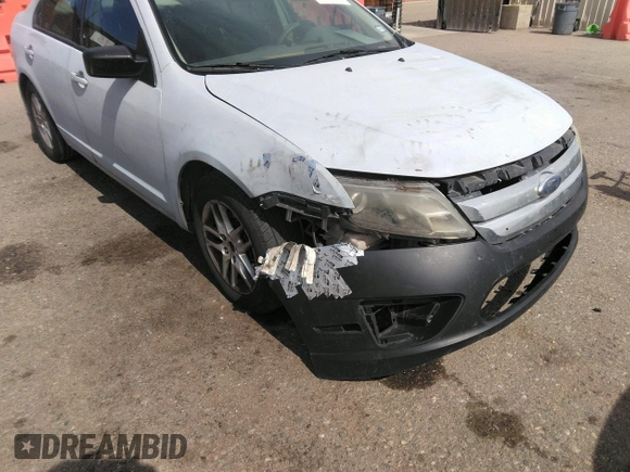 2010 Ford Fusion S with VIN 3FAHP0GA8AR108502, listed as a IAAI auction lot 41904920 with 1 mi miles. Bid and sale history available at carsss.com. Image 6.