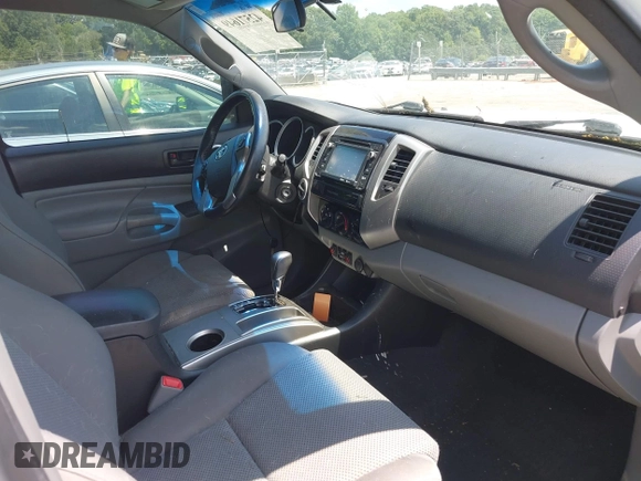 2015 Toyota Tacoma with VIN 3TMLU4EN1FM195626, listed as a IAAI auction lot 42571649 with 135,699 mi miles and . Bid and sale history available at DreamBid. Image 5.