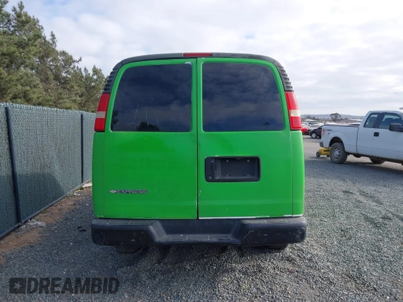 2009 Chevrolet Express Cargo z VIN 1GCFG15XX91110756, wystawiony jako IAAI lot #41556340 z przebiegiem Nie podano mil oraz . Historia ofert i sprzedaży dostępna na DreamBid. Obrazek 16.