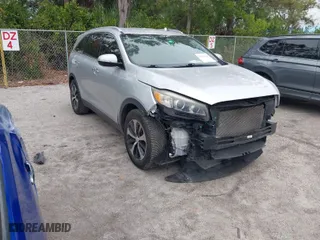2016 Kia Sorento EX with VIN 5XYPH4A55GG041740, listed as a IAAI auction lot 41555876 with 166,255 mi miles. Bid and sale history available at carsss.com. Image 1.