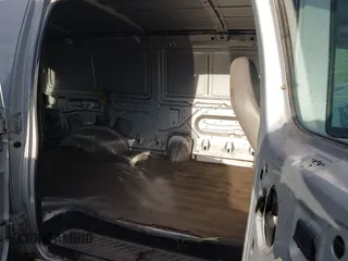 2002 Ford Econoline Cargo z VIN 1FTNE24L12HA32645, wystawiony jako IAAI lot #41865060 z przebiegiem 54 262 mil mil oraz . Historia ofert i sprzedaży dostępna na DreamBid. Obrazek 8.