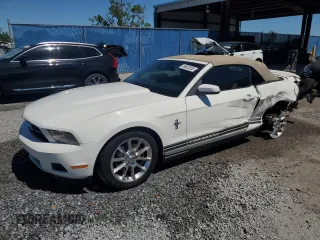 2011 Ford Mustang V6 with VIN 1ZVBP8EM6B5124484, listed as a Copart auction lot 49663055 with 132,898 mi miles and Salvage title. Bid and sale history available at DreamBid. Image 1.