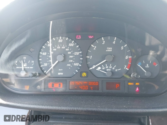 2001 BMW 3 Series 325Ci with VIN WBABS33481JY57131, listed as a IAAI auction lot 42111266 with 97,924 mi miles. Bid and sale history available at carsss.com. Image 7.