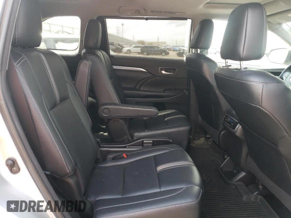 2018 Toyota Highlander SE with VIN 5TDJZRFH3JS895705, listed as a Copart auction lot 58028185 with 23,800 mi miles and Salvage title. Bid and sale history available at DreamBid. Image 11.