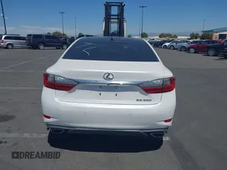2018 Lexus ES with VIN 58ABK1GG8JU096535, listed as a IAAI auction lot 42009893 with 65,225 mi miles. Bid and sale history available at carsss.com. Image 17.