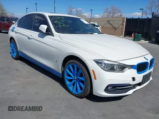 2017 BMW 3 Series 330e iPerformance with VIN WBA8E1C51HK895223, listed as a IAAI auction lot 41492625 with 116,486 mi miles. Bid and sale history available at carsss.com. Image 1.
