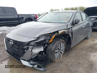 2024 Nissan Altima SV with VIN 1N4BL4DV5RN424969, listed as a IAAI auction lot 42201919 with 22,258 mi miles and . Bid and sale history available at carsss.com. Image 6.