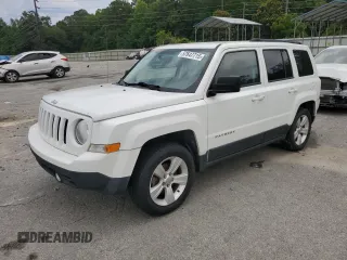 2017 Jeep Patriot Latitude z VIN 1C4NJPFB2HD183300, wystawiony jako Copart lot #57647715 z przebiegiem 198 471 mil mil oraz Czysty tytuł • Clean title. Historia ofert i sprzedaży dostępna na DreamBid. Obrazek 1.