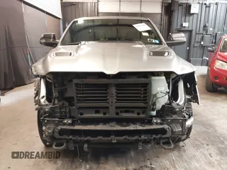 2022 Ram 1500 Limited z VIN 1C6SRFHM1NN211394, wystawiony jako IAAI lot #42052416 z przebiegiem 28 881 mil mil oraz . Historia ofert i sprzedaży dostępna na DreamBid. Obrazek 13.