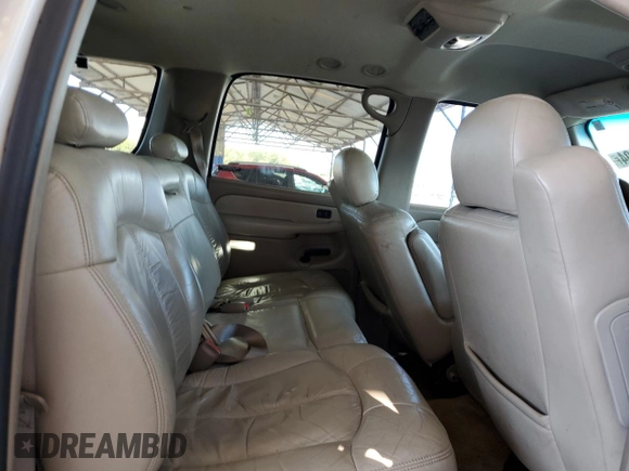 2001 Chevrolet Suburban LT with VIN 3GNFK16T21G209059, listed as a Copart auction lot 70164404 with 339,058 mi miles and Salvage Title. Bid and sale history available at carsss.com. Image 11.