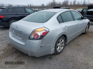 2008 Nissan Altima 2.5 with VIN 1N4AL21E18C259677, listed as a IAAI auction lot 41889952 with 239,015 mi miles. Bid and sale history available at carsss.com. Image 6.