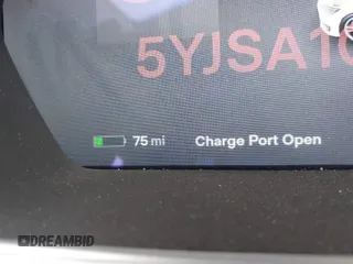 2013 Tesla Model S Performance z VIN 5YJSA1CP9DFP20778, wystawiony jako IAAI lot #42511532 z przebiegiem Nie podano mil oraz . Historia ofert i sprzedaży dostępna na DreamBid. Obrazek 18.