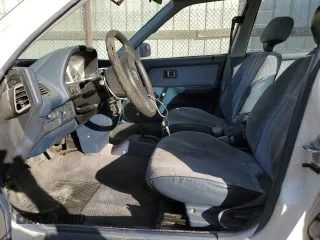 1990 Honda Civic z VIN 1HGED3645LA001585, wystawiony jako Copart lot #85124484 z przebiegiem 154 888 mil mil oraz Czysty tytuł • Clean title. Historia ofert i sprzedaży dostępna na DreamBid. Obrazek 7.
