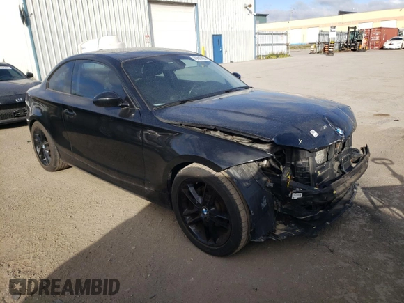 2009 BMW 1 Series 128i with VIN WBAUP73529VK75976, listed as a Copart auction lot 75642404 with 131,653 mi miles and Salvage Title. Bid and sale history available at carsss.com. Image 4.