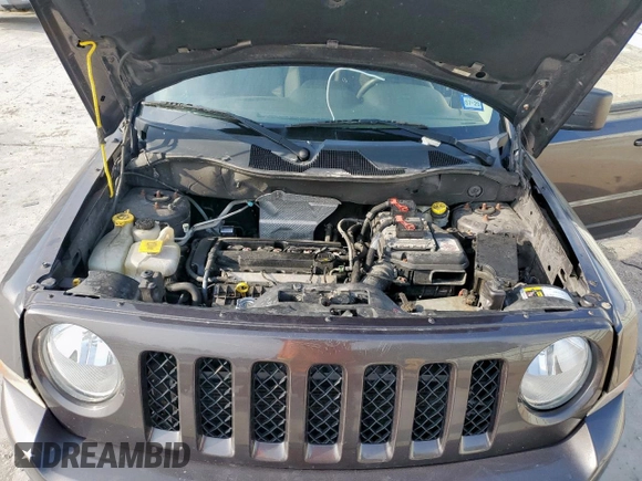 2015 Jeep Patriot Sport z VIN 1C4NJPBBXFD204557, wystawiony jako Copart lot #59544745 z przebiegiem 136 158 mil mil oraz Czysty tytuł • Clean title. Historia ofert i sprzedaży dostępna na DreamBid. Obrazek 11.