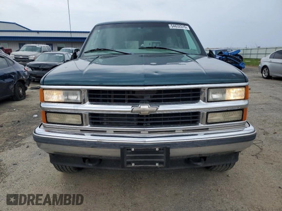 1998 Chevrolet Suburban with VIN 1GNFK16R3WJ359062, listed as a Copart auction lot 54632515 with 195,134 mi miles and Non Repairable. Bid and sale history available at DreamBid. Image 5.