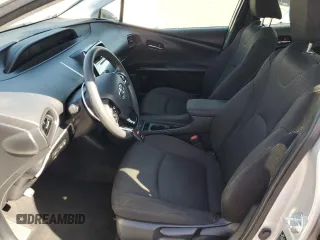 2019 Toyota Prius L Eco z VIN JTDKARFU5K3077176, wystawiony jako Copart lot #57304345 z przebiegiem 110 745 mil mil oraz Szkoda całkowita • Salvage title. Historia ofert i sprzedaży dostępna na DreamBid. Obrazek 7.