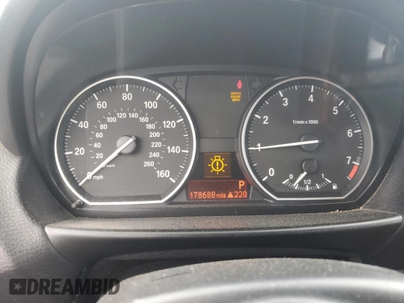 2008 BMW 1 Series 128i with VIN WBAUL73568VE88071, listed as a Copart auction lot 61715805 with 178,688 mi miles and Salvage title. Bid and sale history available at DreamBid. Image 9.
