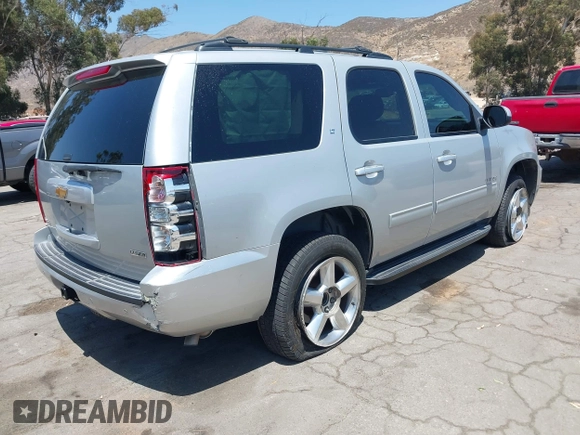 2012 Chevrolet Tahoe LT z VIN 1GNSCBE06CR255554, wystawiony jako IAAI lot #42544690 z przebiegiem 136 070 mil mil oraz . Historia ofert i sprzedaży dostępna na DreamBid. Obrazek 4.