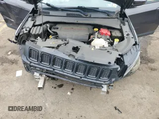 2019 Jeep Compass Latitude z VIN 3C4NJDBB7KT787317, wystawiony jako Copart lot #87840945 z przebiegiem 33 583 mil mil oraz Szkoda całkowita • Salvage title. Historia ofert i sprzedaży dostępna na DreamBid. Obrazek 11.