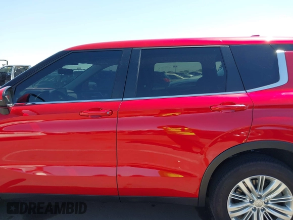 2024 Mitsubishi Outlander ES z VIN JA4J3UA85RZ034199, wystawiony jako IAAI lot #42000755 z przebiegiem 14 160 mil mil oraz . Historia ofert i sprzedaży dostępna na DreamBid. Obrazek 14.