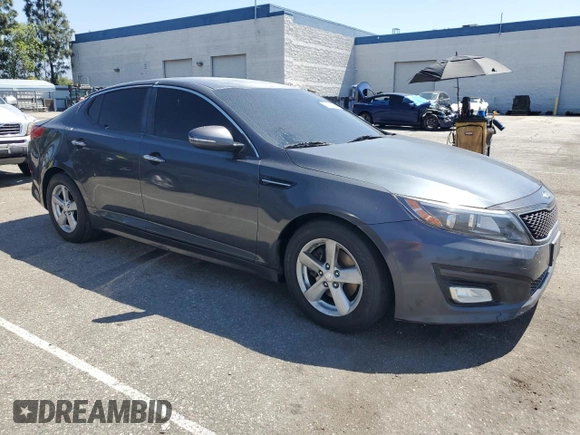 2015 Kia Optima LX z VIN KNAGM4A77F5629558, wystawiony jako Copart lot #55863825 z przebiegiem 143 620 mil mil oraz Szkoda całkowita • Salvage title. Historia ofert i sprzedaży dostępna na DreamBid. Obrazek 4.