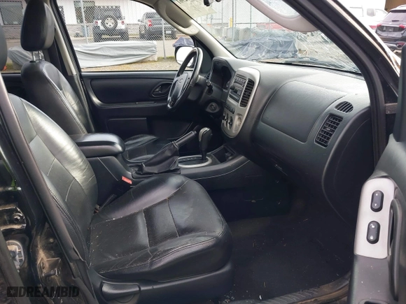 2006 Ford Escape Limited with VIN 1FMYU94176KD46991, listed as a IAAI auction lot 41312961 with 197,241 mi miles. Bid and sale history available at carsss.com. Image 5.