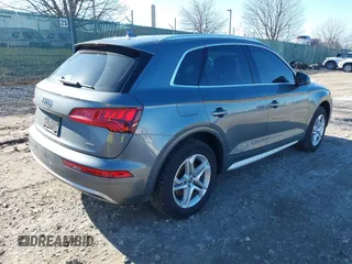 2019 Audi Q5 Premium with VIN WA1ANAFY5K2133539, listed as a IAAI auction lot 41821732 with 79,132 mi miles. Bid and sale history available at carsss.com. Image 4.
