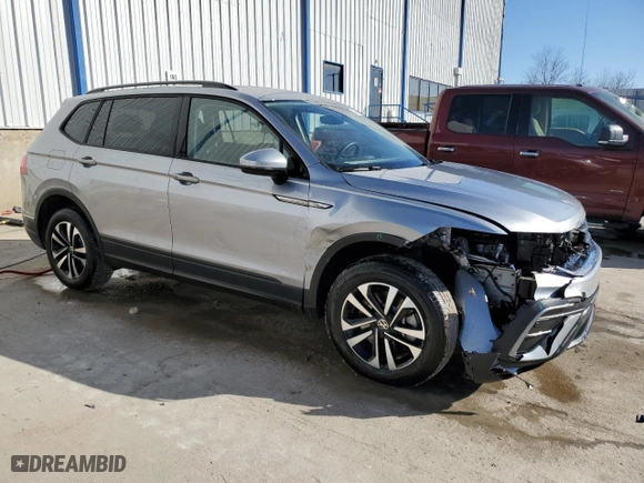 2024 Volkswagen Tiguan S with VIN 3VVFB7AX0RM033567, listed as a Copart auction lot 42696965 with 15,203 mi miles and Salvage Title. Bid and sale history available at carsss.com. Image 4.