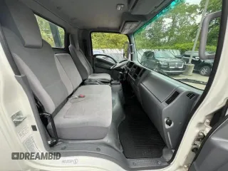 2019 Isuzu NRR IBT z VIN JALE5W161K7305027, wystawiony jako Copart lot #49543035 z przebiegiem 168 281 mil mil oraz Tytuł czysty. Historia ofert i sprzedaży dostępna na DreamBid. Obrazek 6.