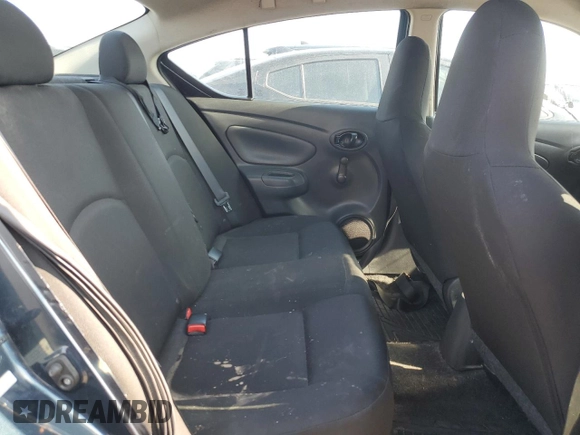 2016 Nissan Versa S z VIN 3N1CN7AP0GL913005, wystawiony jako Copart lot #52431875 z przebiegiem 125 491 mil mil oraz Szkoda całkowita • Salvage title. Historia ofert i sprzedaży dostępna na DreamBid. Obrazek 10.