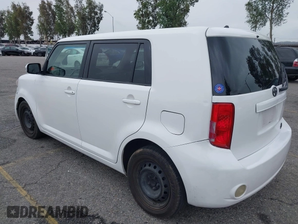 2008 Scion xB z VIN JTLKE50E681039754, wystawiony jako IAAI lot #42067611 z przebiegiem 133 463 mil mil oraz . Historia ofert i sprzedaży dostępna na DreamBid. Obrazek 3.