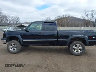 2005 Chevrolet Silverado 1500 Z71 z VIN 1GCEK19Z75Z191040, wystawiony jako IAAI lot #41705016 z przebiegiem 180 517 mil mil oraz . Historia ofert i sprzedaży dostępna na DreamBid. Obrazek 15.