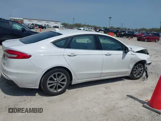 2020 Ford Fusion SE с VIN 3FA6P0HD3LR162034, выставлен на аукционе IAAI как лот 42137249 с пробегом 57 629 миль миль и . История ставок и продаж доступна на DreamBid. Изображение 13.