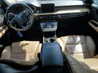 2020 Lincoln Corsair Reserve z VIN 5LMCJ2DH4LUL16769, wystawiony jako Copart lot #54008145 z przebiegiem 113 553 mil mil oraz Szkody całkowita. Historia ofert i sprzedaży dostępna na DreamBid. Obrazek 8.