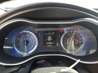 2015 Chrysler 200 Limited with VIN 1C3CCCAB3FN733231, listed as a Copart auction lot 55918425 with 176,428 mi miles and Clean Title. Bid and sale history available at DreamBid. Image 9.