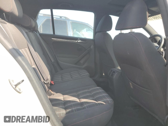 2012 Volkswagen GTI w/Conv & Sunroof PZEV с VIN WVWHD7AJ5CW325137, выставлен на аукционе Copart как лот 69881744 с пробегом 117 558 миль миль и Списание • Salvage title. История ставок и продаж доступна на DreamBid. Изображение 10.