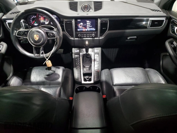 2017 Porsche Macan S with VIN WP1AB2A55HLB13147, listed as a Copart auction lot 45738975 with 80,976 mi miles and Salvage Title. Bid and sale history available at DreamBid. Image 8.