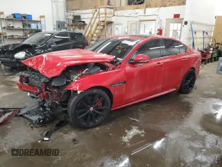 2020 Jaguar XE R-Dynamic S z VIN SAJAT4GX8LCP56086, wystawiony jako Copart lot #44711925 z przebiegiem 46 723 mil mil oraz Szkody całkowita. Historia ofert i sprzedaży dostępna na DreamBid. Obrazek 1.