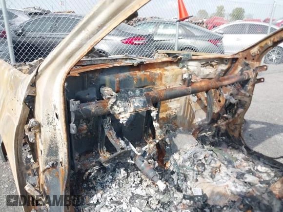 2020 GMC Sierra 1500 SLT z VIN 3GTU9DET0LG283033, wystawiony jako IAAI lot #41887798 z przebiegiem Nie podano mil oraz . Historia ofert i sprzedaży dostępna na DreamBid. Obrazek 7.
