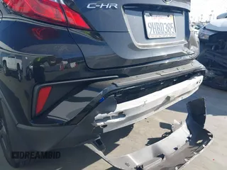 2020 Toyota C-HR LE with VIN JTNKHMBX6L1084659, listed as a IAAI auction lot 41807840 with 1 mi miles. Bid and sale history available at carsss.com. Image 18.