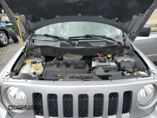 2016 Jeep Patriot Sport z VIN 1C4NJPBB7GD711496, wystawiony jako Copart lot #57159365 z przebiegiem 139 464 mil mil oraz Czysty tytuł • Clean title. Historia ofert i sprzedaży dostępna na DreamBid. Obrazek 12.