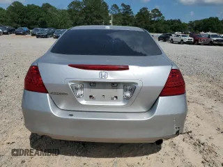 2006 Honda Accord EX-L z VIN 1HGCM56866A159217, wystawiony jako Copart lot #54994945 z przebiegiem 127 522 mil mil oraz Szkoda całkowita • Salvage title. Historia ofert i sprzedaży dostępna na DreamBid. Obrazek 6.