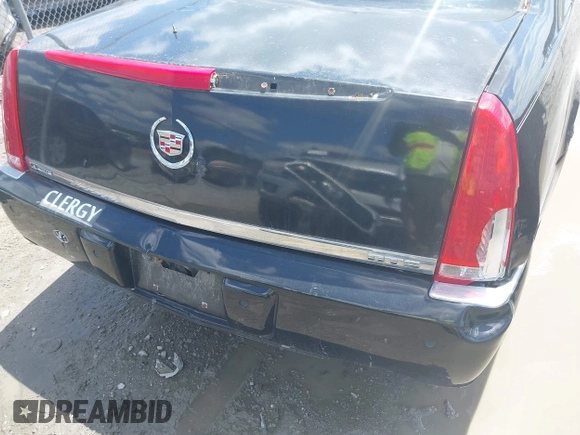 2006 Cadillac DTS 1SE with VIN 1G6KD57976U126634, listed as a IAAI auction lot 41972104 with 148,992 mi miles and . Bid and sale history available at DreamBid. Image 6.