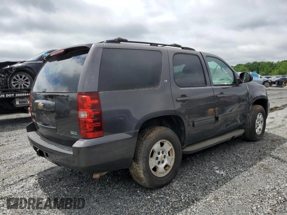 2010 Chevrolet Tahoe LT z VIN 1GNUKBE04AR119674, wystawiony jako Copart lot #58498755 z przebiegiem 226 149 mil mil oraz Czysty tytuł • Clean title. Historia ofert i sprzedaży dostępna na DreamBid. Obrazek 3.