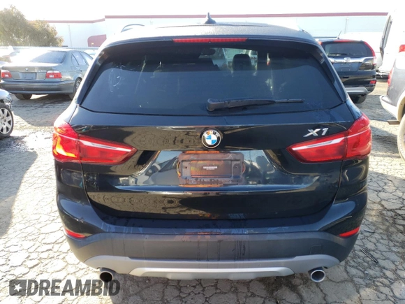 2018 BMW X1 xDrive28i with VIN WBXHT3C38J5K24660, listed as a Copart auction lot 44387043 with 59,786 mi miles. Bid and sale history available at carsss.com. Image 6.