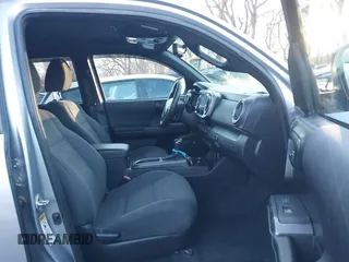 2017 Toyota Tacoma SR5 z VIN 3TMCZ5AN3HM045386, wystawiony jako IAAI lot #41330487 z przebiegiem 140 867 mil mil oraz . Historia ofert i sprzedaży dostępna na DreamBid. Obrazek 5.