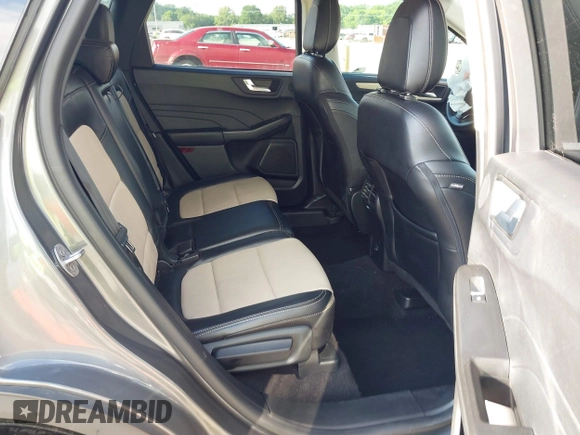 2022 Ford Escape Titanium with VIN 1FMCU9J90NUB35428, listed as a IAAI auction lot 42255369 with 33,662 mi miles and . Bid and sale history available at DreamBid. Image 8.