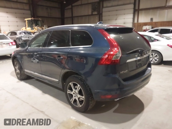 2015 Volvo XC60 T6 с VIN YV4902RKXF2687103, выставлен на аукционе IAAI как лот 41467485 с пробегом 97 004 миль миль и . История ставок и продаж доступна на DreamBid. Изображение 3.